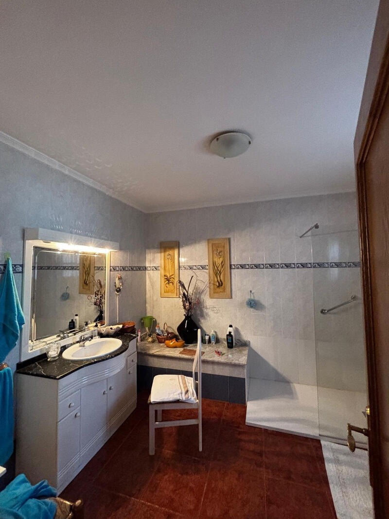 2 bedroom Country House for sale