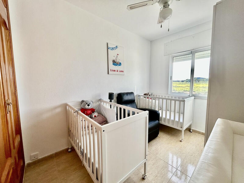 4 bedroom Townhouse for sale