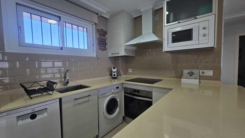 3 slaapkamer Appartement Te koop 3 slaapkamer Appartement Te koop