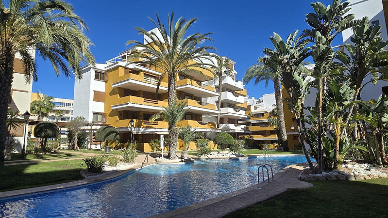 Apartamento en venta en Punta Prima, Alicante