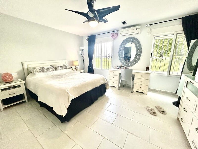 4 bedroom Villa for sale 4 bedroom Villa for sale