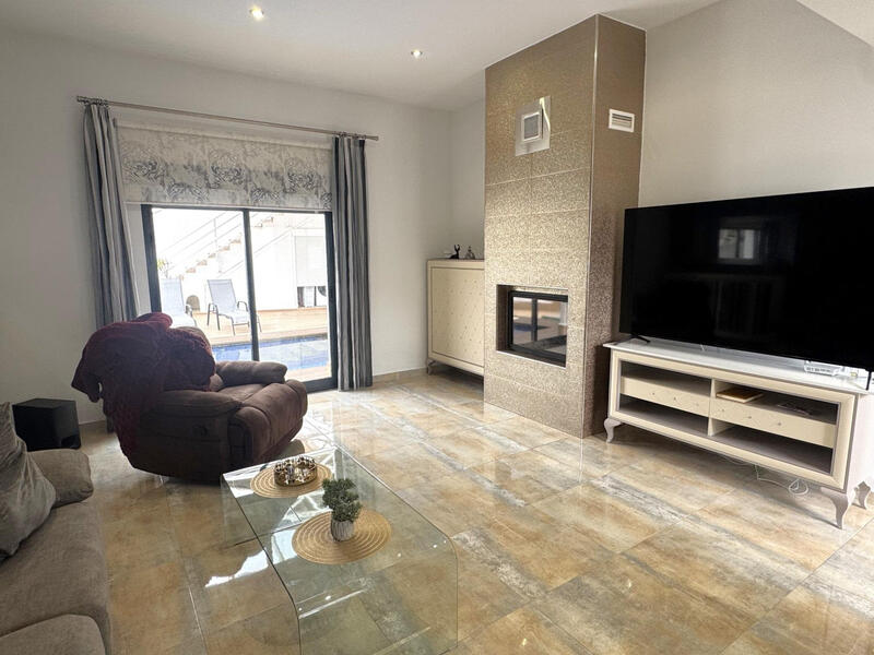 4 soverom Villa til salgs 4 soverom Villa til salgs