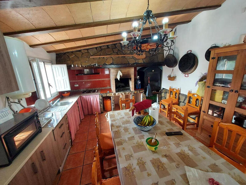 3 bedroom Country House for sale