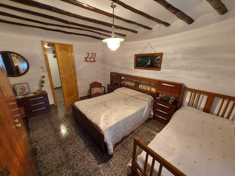 8 bedroom Country House for sale