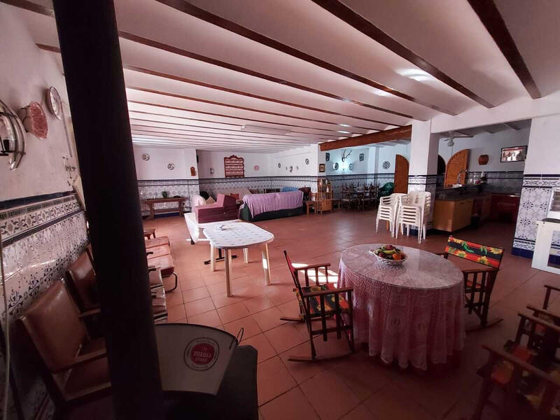 8 bedroom Country House for sale