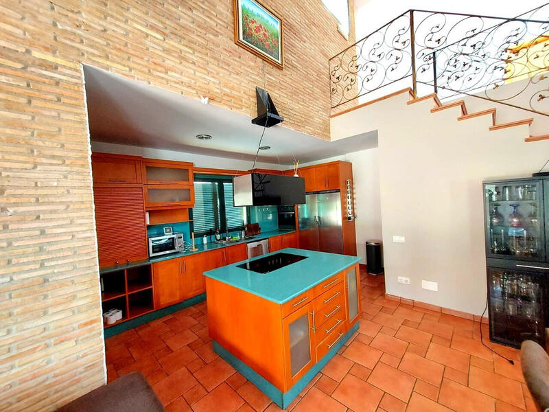 7 bedroom Villa for sale