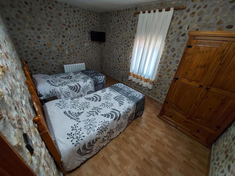 4 bedroom Country House for sale