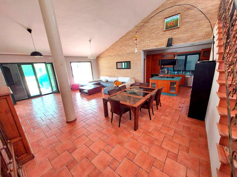 7 bedroom Villa for sale