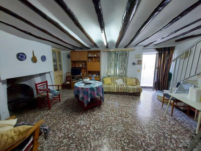 8 bedroom Country House for sale