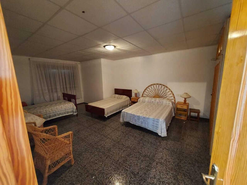 8 bedroom Country House for sale