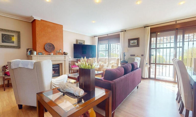 5 bedroom Country House for sale