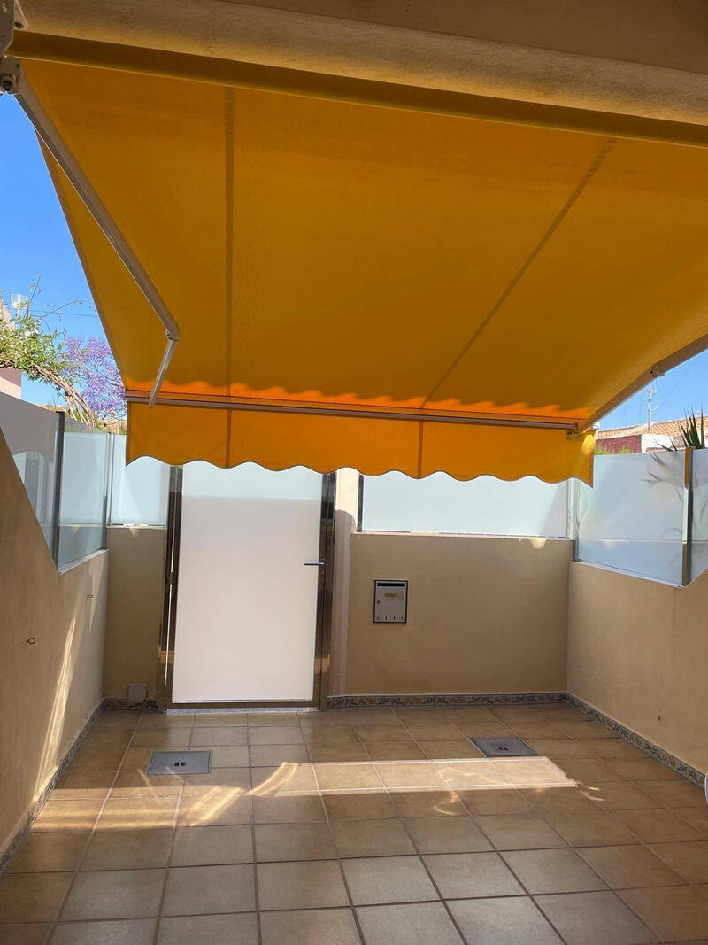 2 bedroom Townhouse for sale