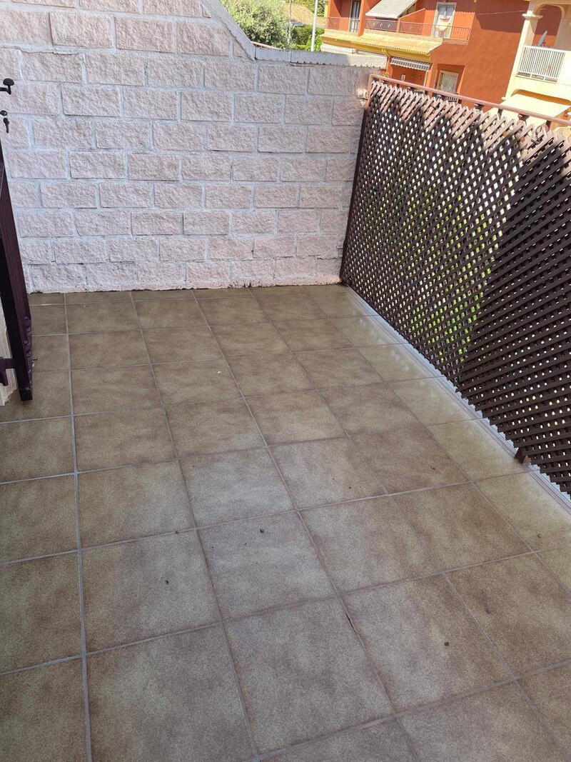 2 bedroom Townhouse for sale