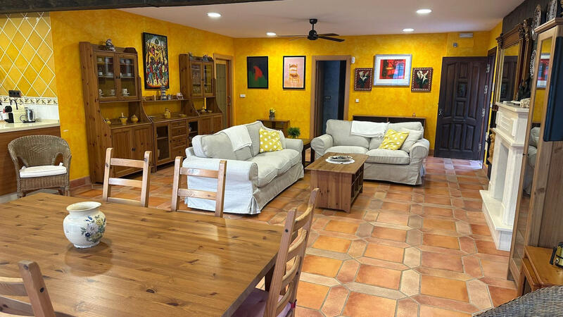 4 bedroom Villa for sale