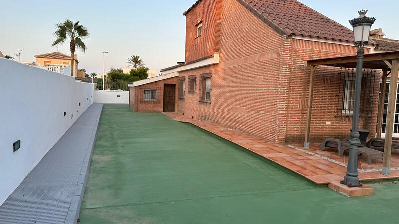 4 bedroom Villa for sale