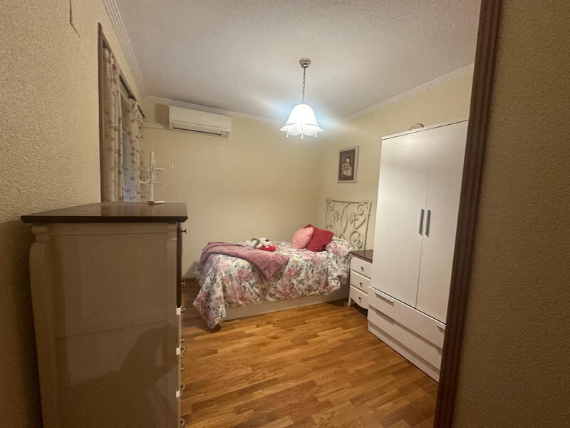 4 bedroom Apartment for sale