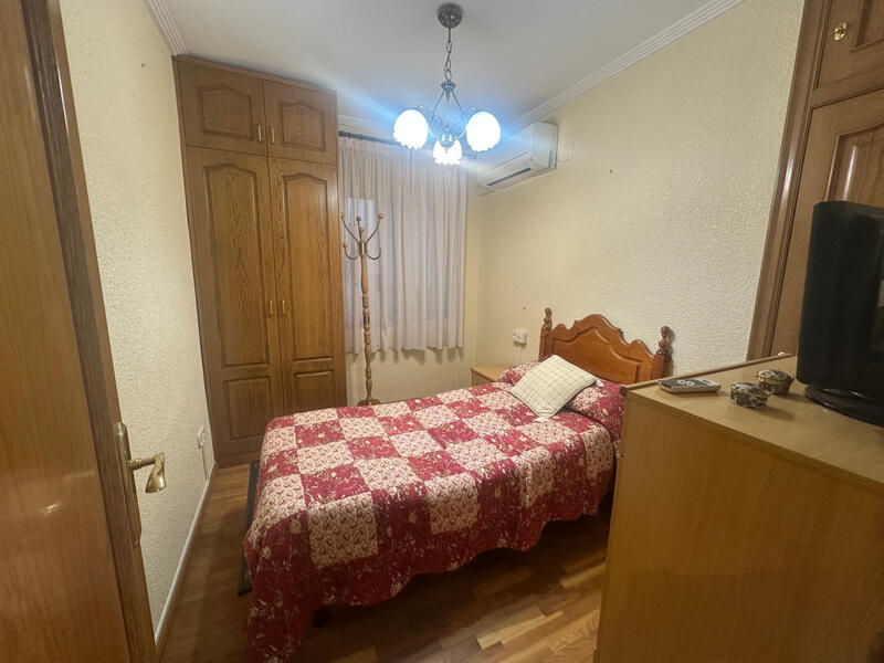 4 bedroom Apartment for sale