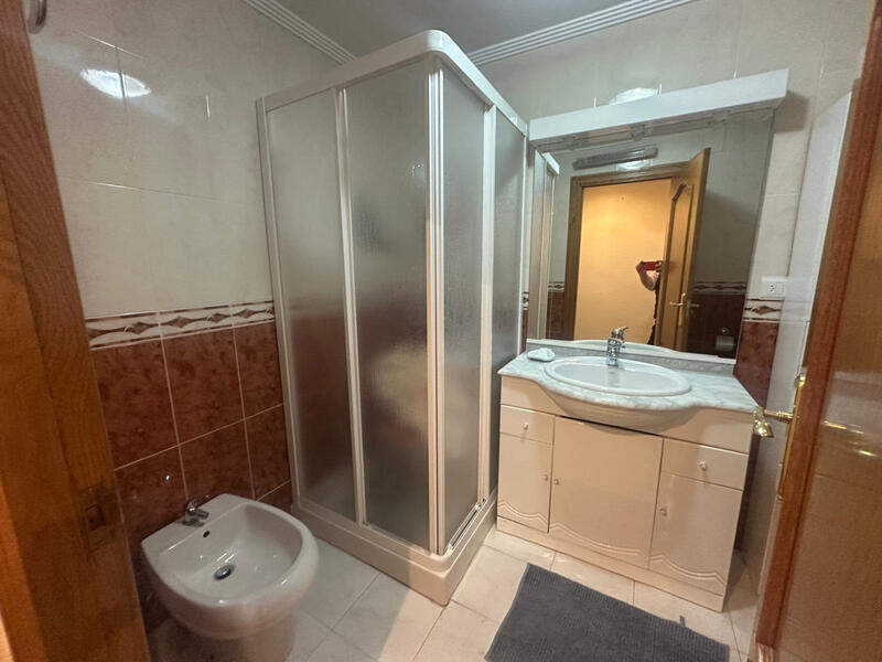 4 bedroom Apartment for sale