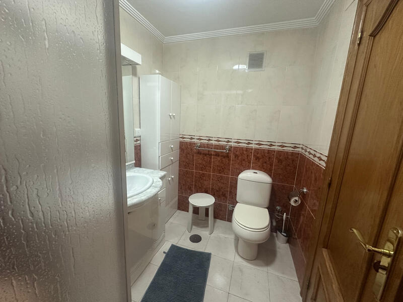 4 bedroom Apartment for sale