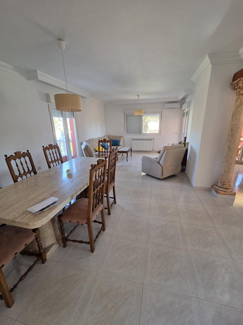 5 bedroom Villa for sale