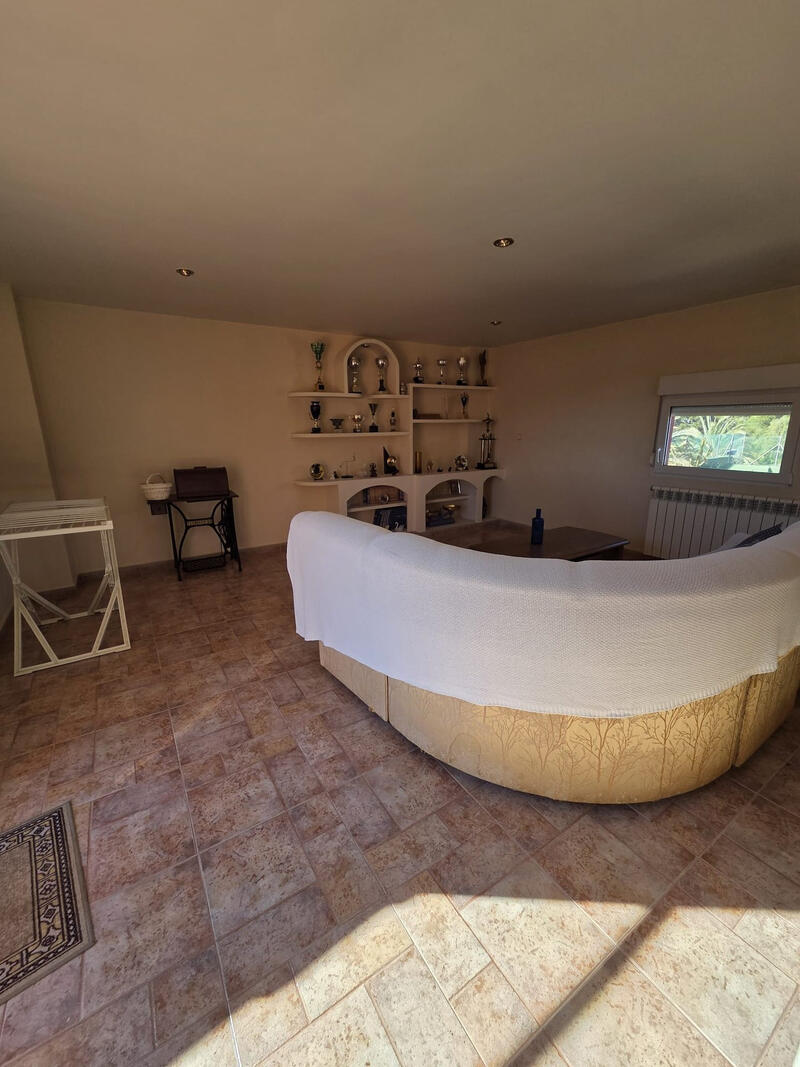 5 bedroom Villa for sale