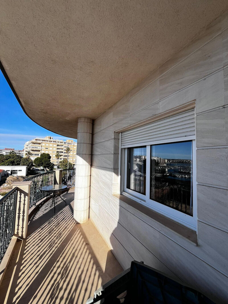 3 спальная комната квартира продается