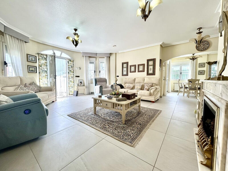 4 soveværelse Villa til salg