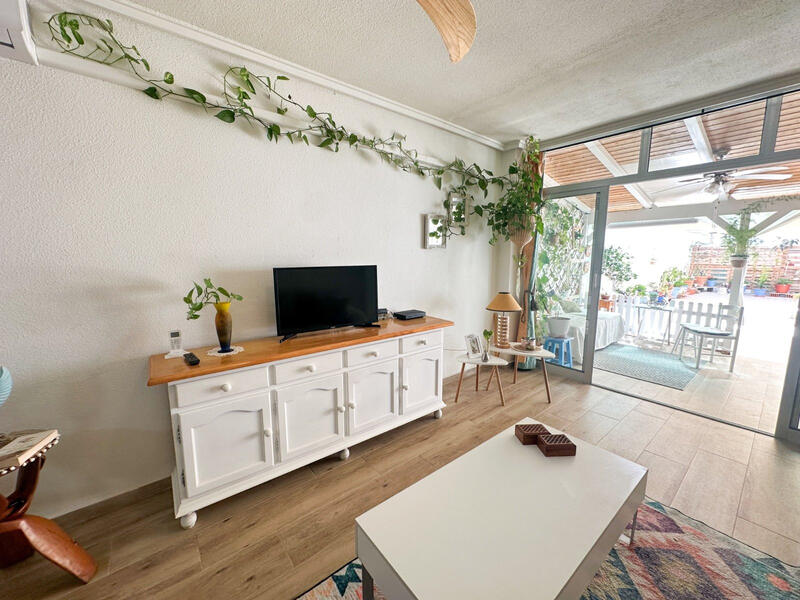 квартира продается в Torrevieja, Alicante