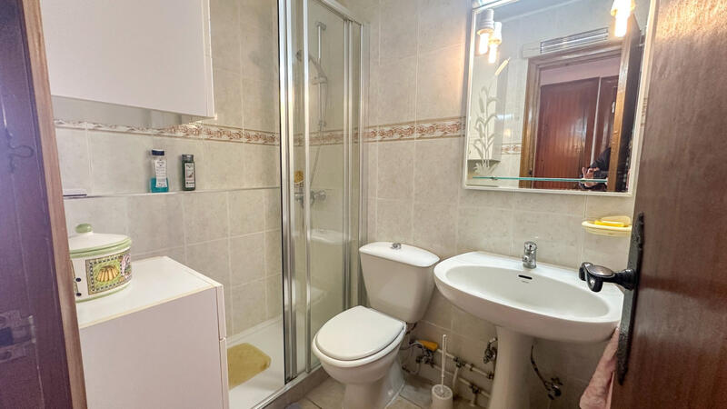 2 slaapkamer Gezinswoning Te koop