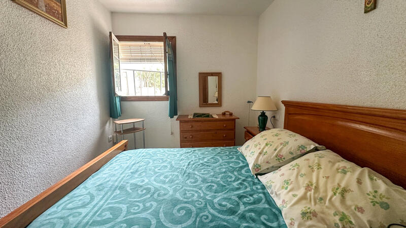 2 slaapkamer Gezinswoning Te koop