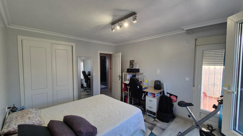 3 sovrum Radhus till salu