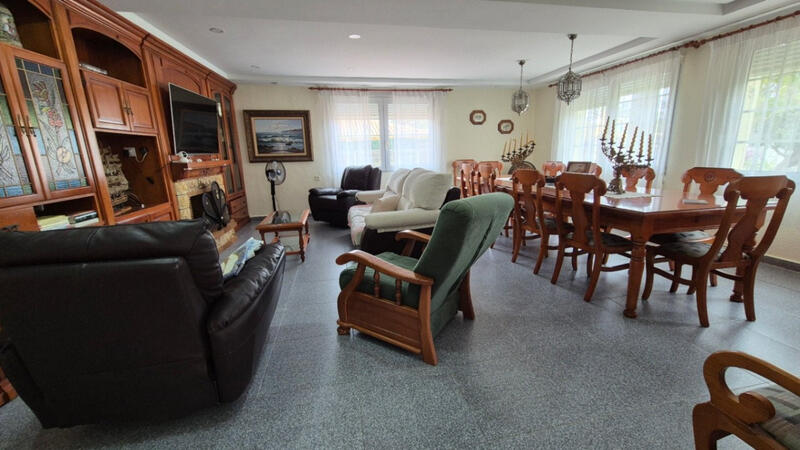 7 Cuarto Villa en venta