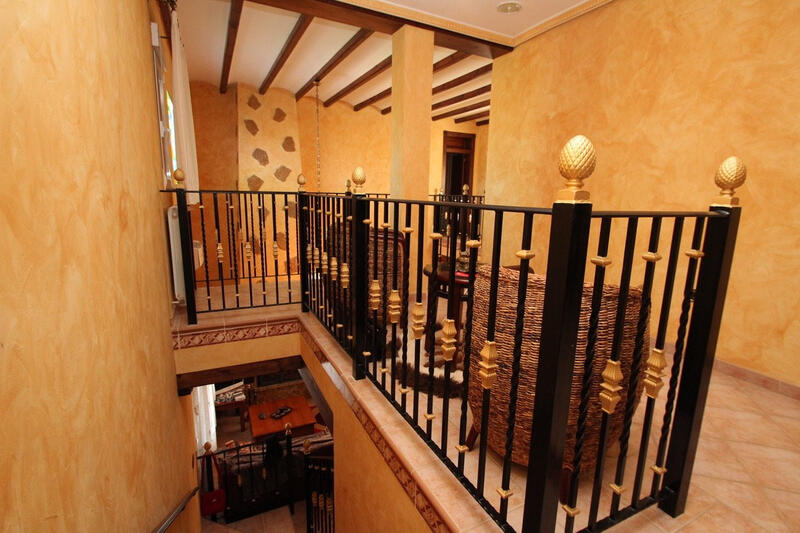 6 Cuarto Casa de Campo en venta