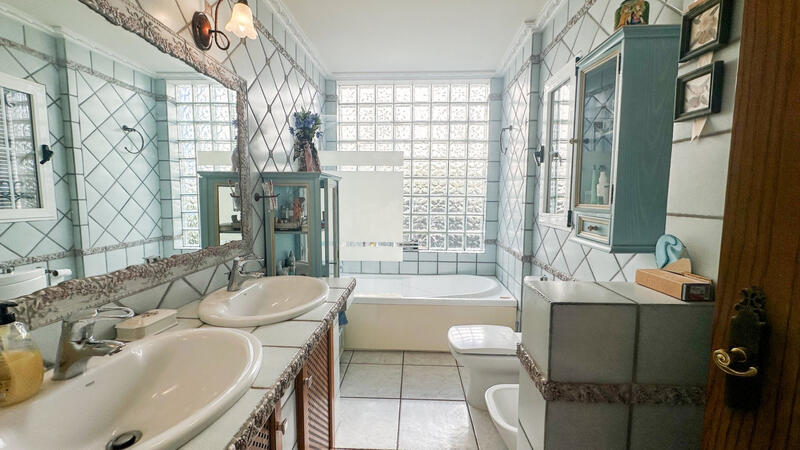 6 chambre Villa à vendre