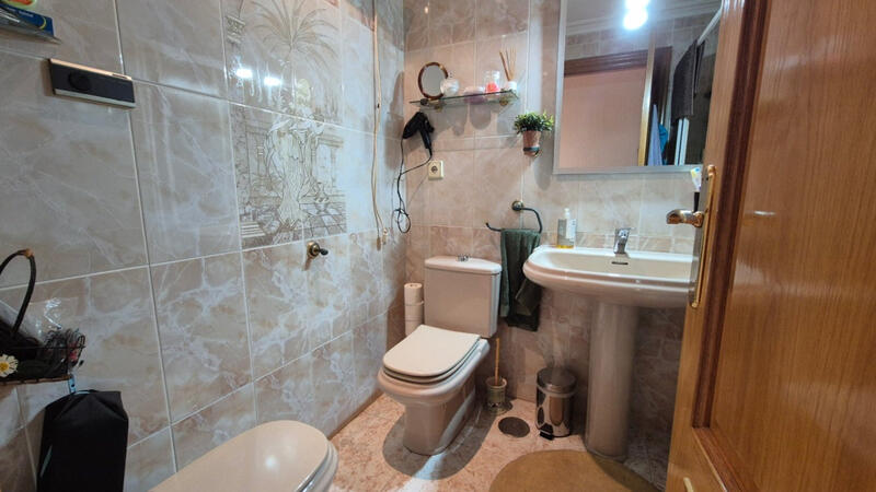 3 bedroom Apartment for sale