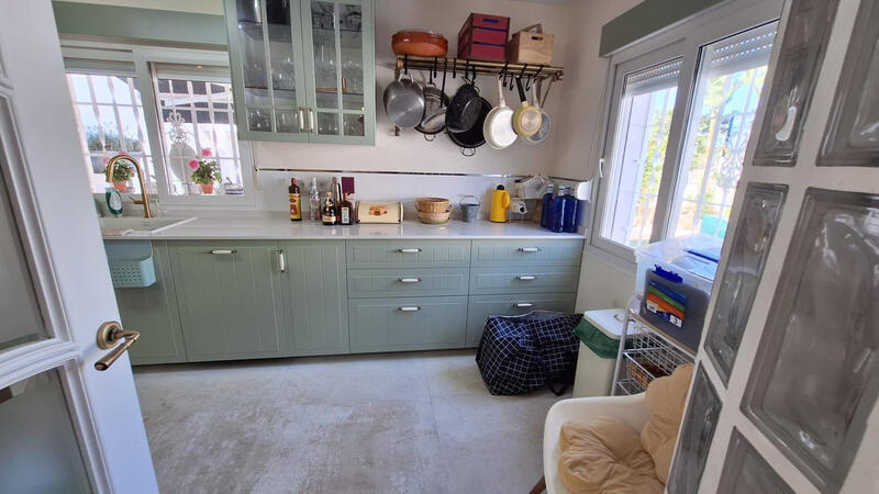 4 Cuarto Villa en venta