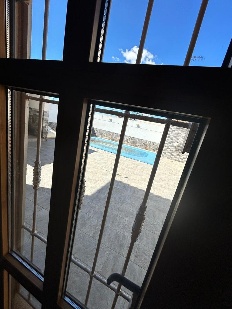 4 Cuarto Villa en venta