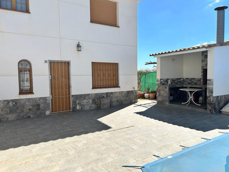 4 Cuarto Villa en venta