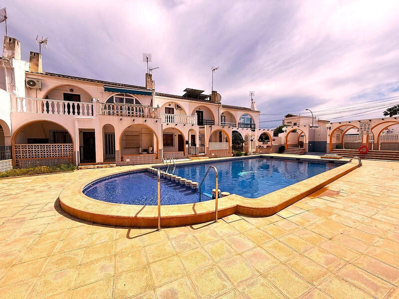 2 Cuarto Adosado en venta