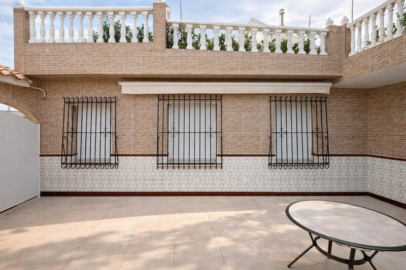 4 Cuarto Villa en venta