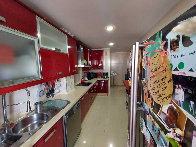 3 bedroom Apartment for sale