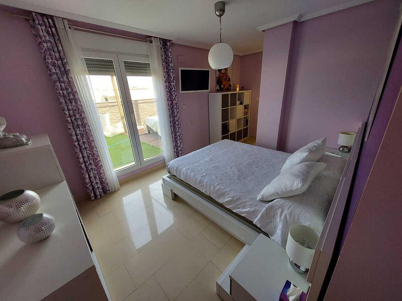 3 bedroom Apartment for sale