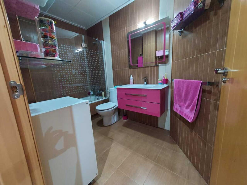 3 bedroom Apartment for sale