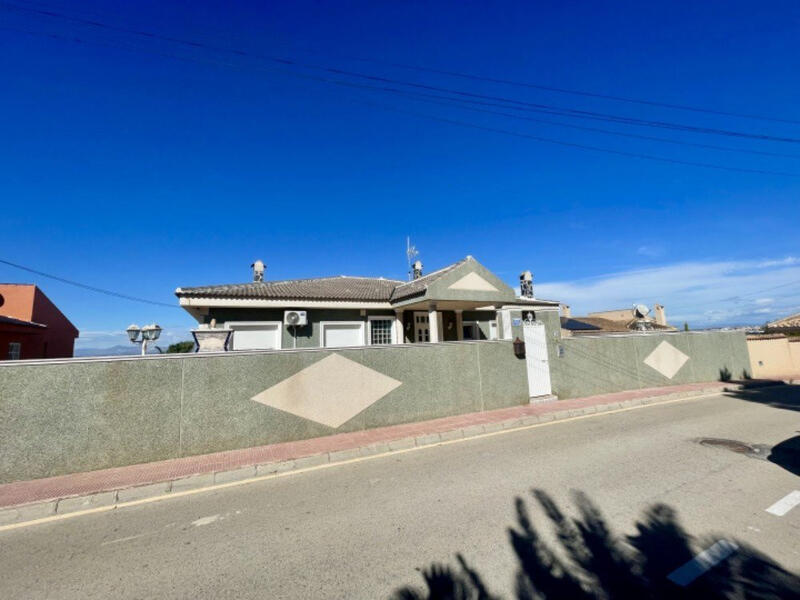 4 sovrum Villa till salu