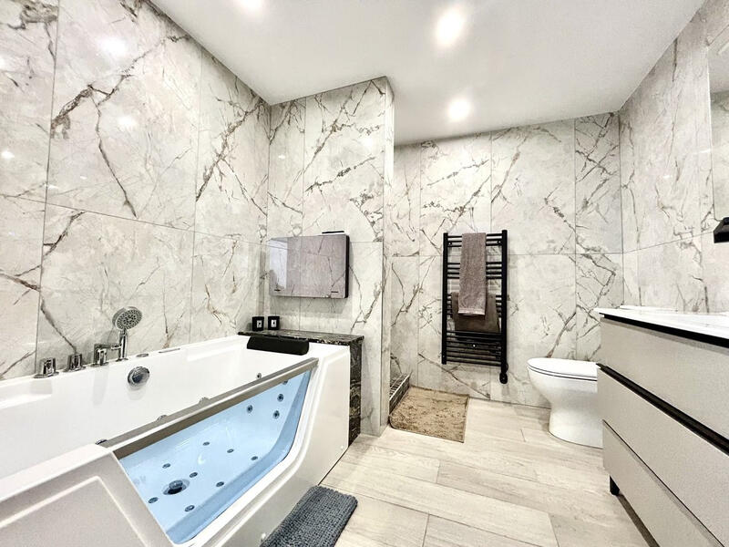 4 soveværelse Byhus til salg