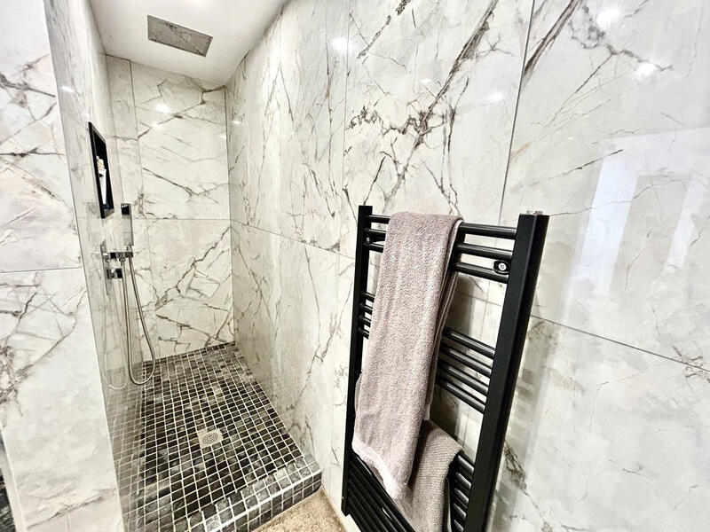 4 soveværelse Byhus til salg