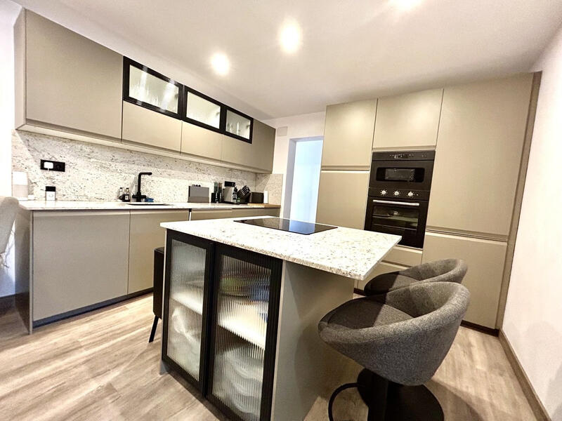 4 soveværelse Byhus til salg