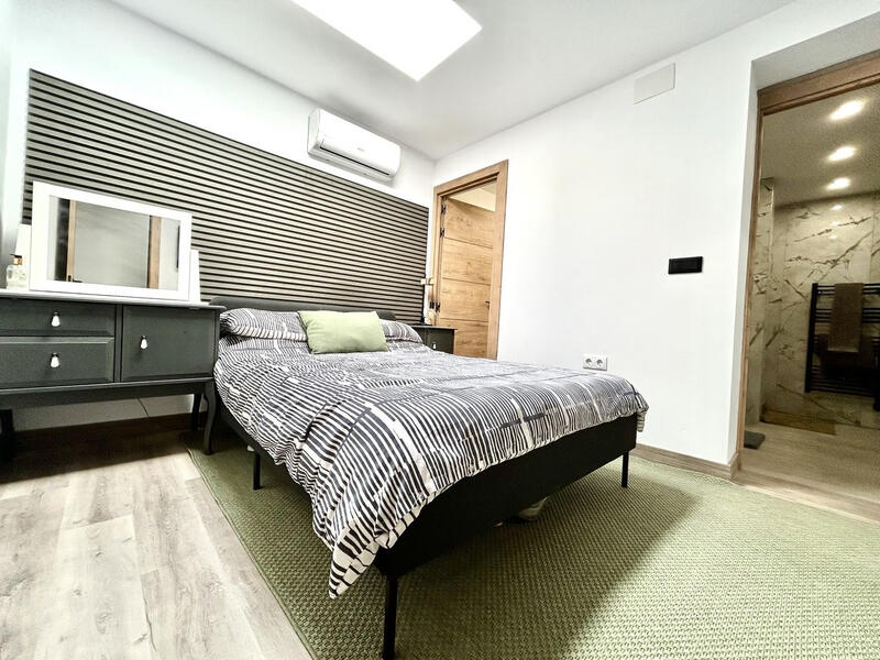 4 soveværelse Byhus til salg