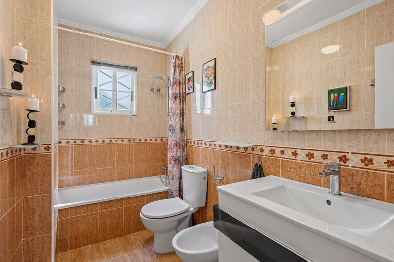 2 Schlafzimmer Villa zu verkaufen