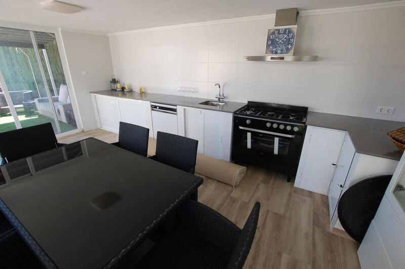 5 спальная комната вилла продается